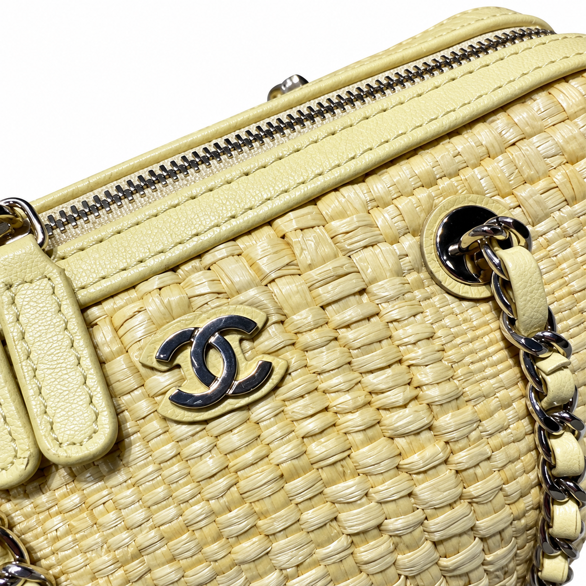 Chanel Raffia Camera Bag Woven Butter Yellow Gold CC 18.5cm