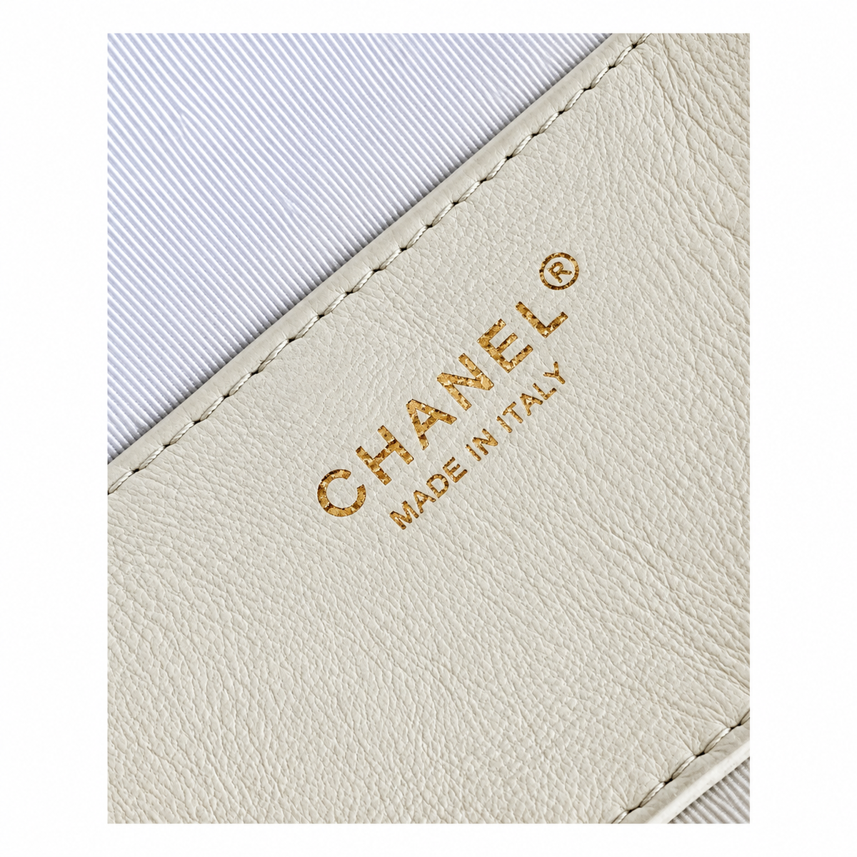 Chanel Quilted Zip Hobo Bag White 13×23.5×7.5cm
