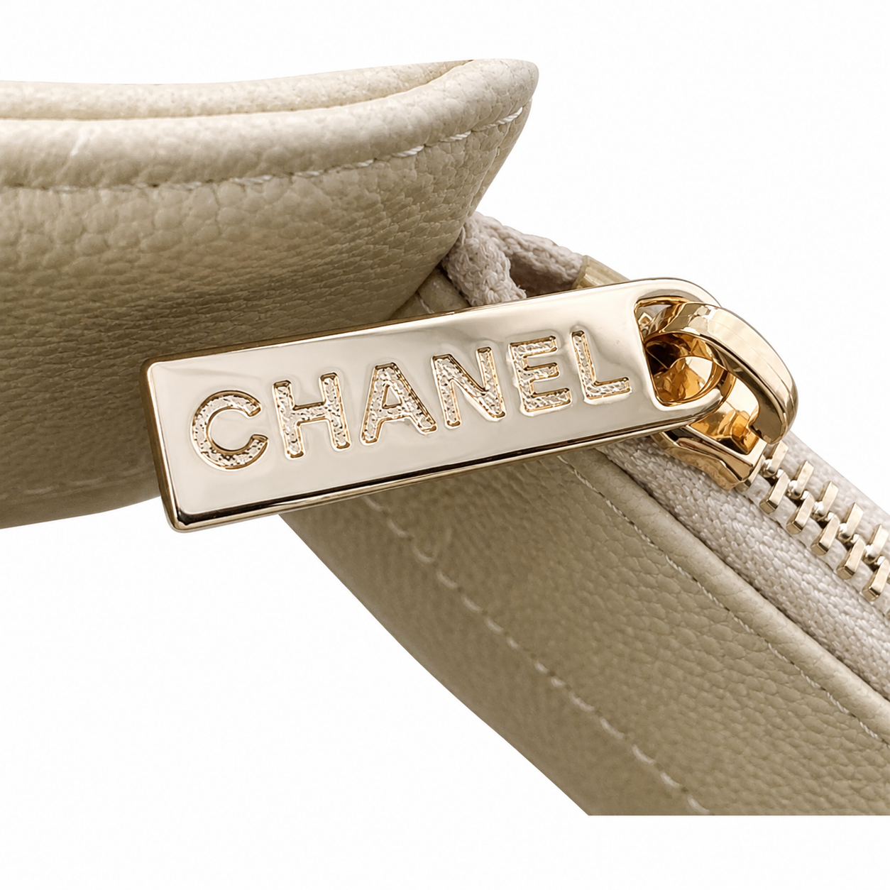 Chanel Classic Quilted Flap Bag | CC Turn-Lock Leather Chain Strap — 35x25cm