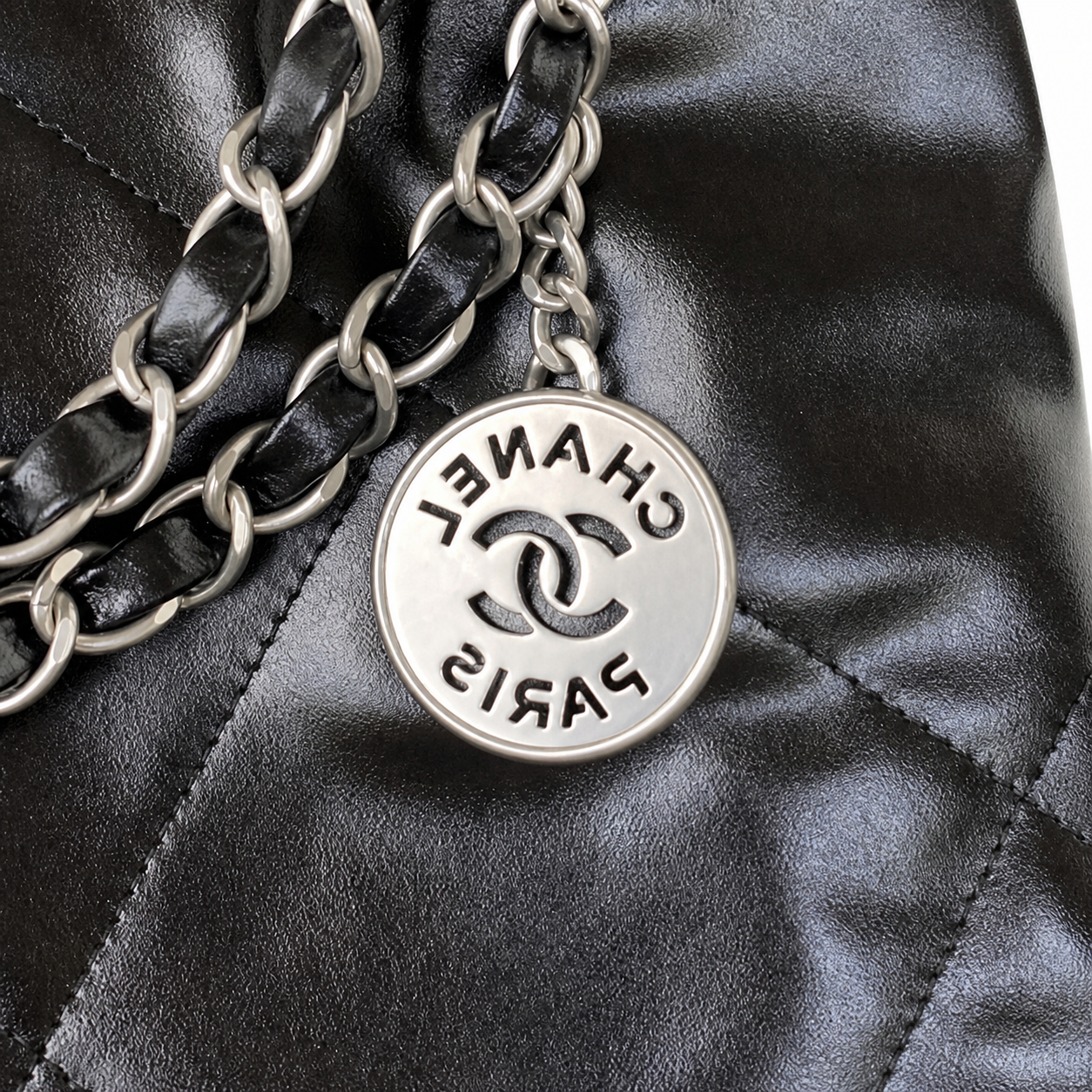 Chanel Classic Quilted Tote Bag | CC Hardware Leather Chain Strap — 35x37cm