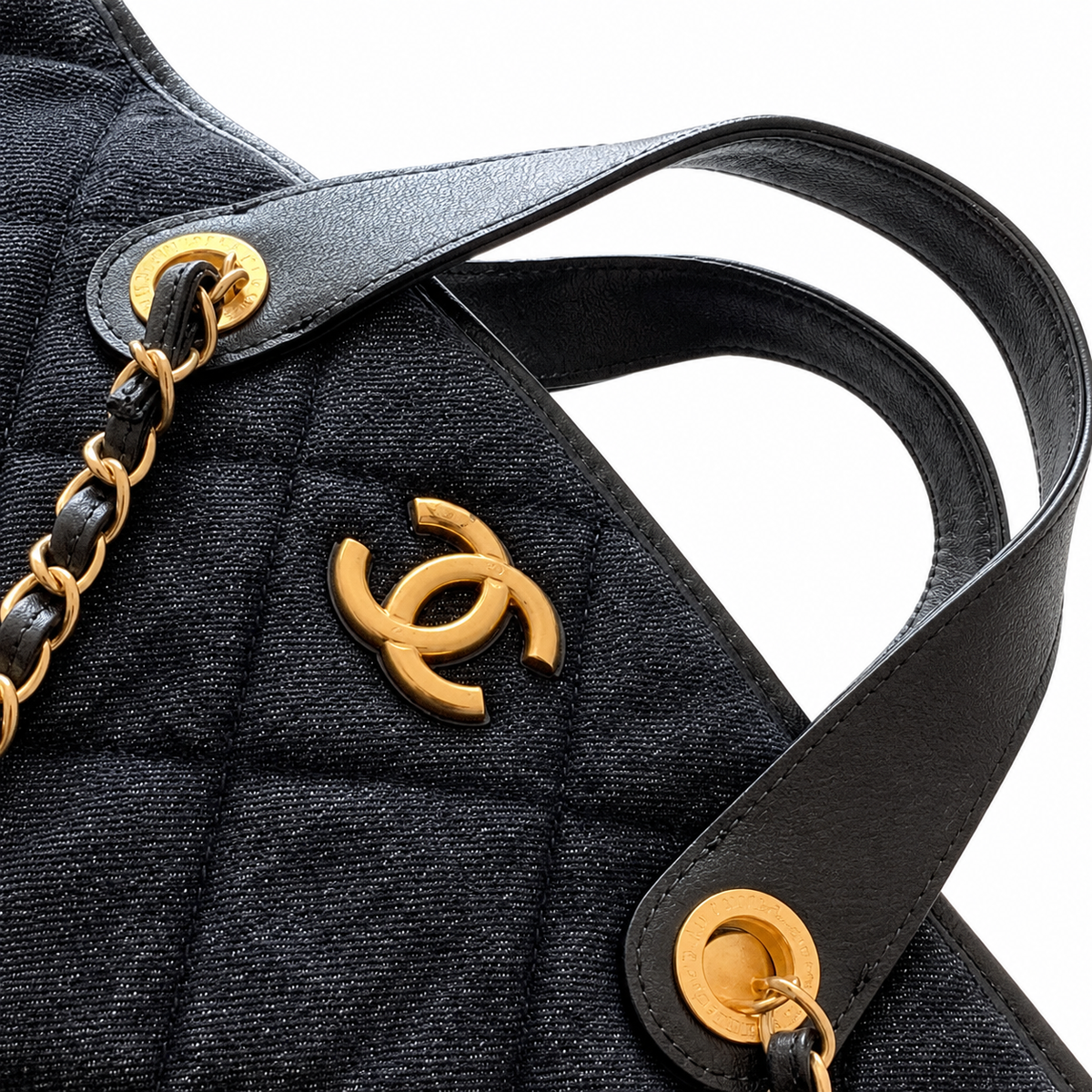 Chanel Classic Quilted Large Chain Tote Bag | CC Logo Hardware — 44cm