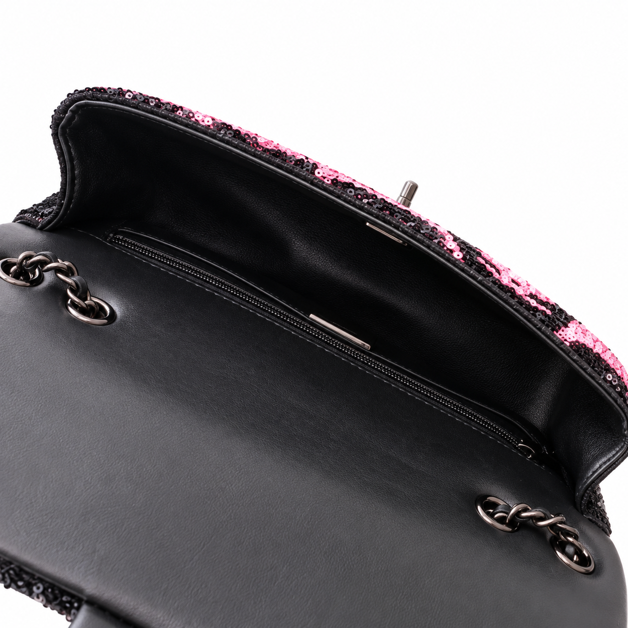 Chanel Quilted Camera Bag 15×25×7cm