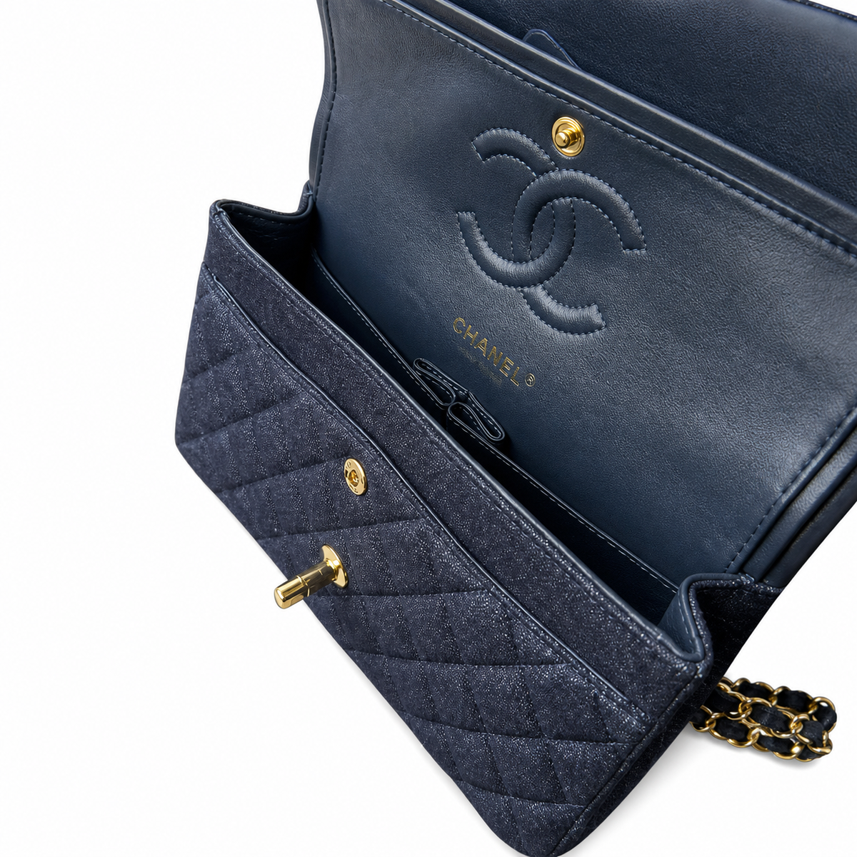 Chanel Classic Quilted Flap Bag | CC Hardware & Chain — 23cm