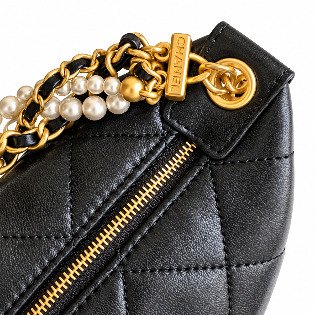 Chanel Quilted Zip Hobo Bag Black 13×23.5×7.5cm