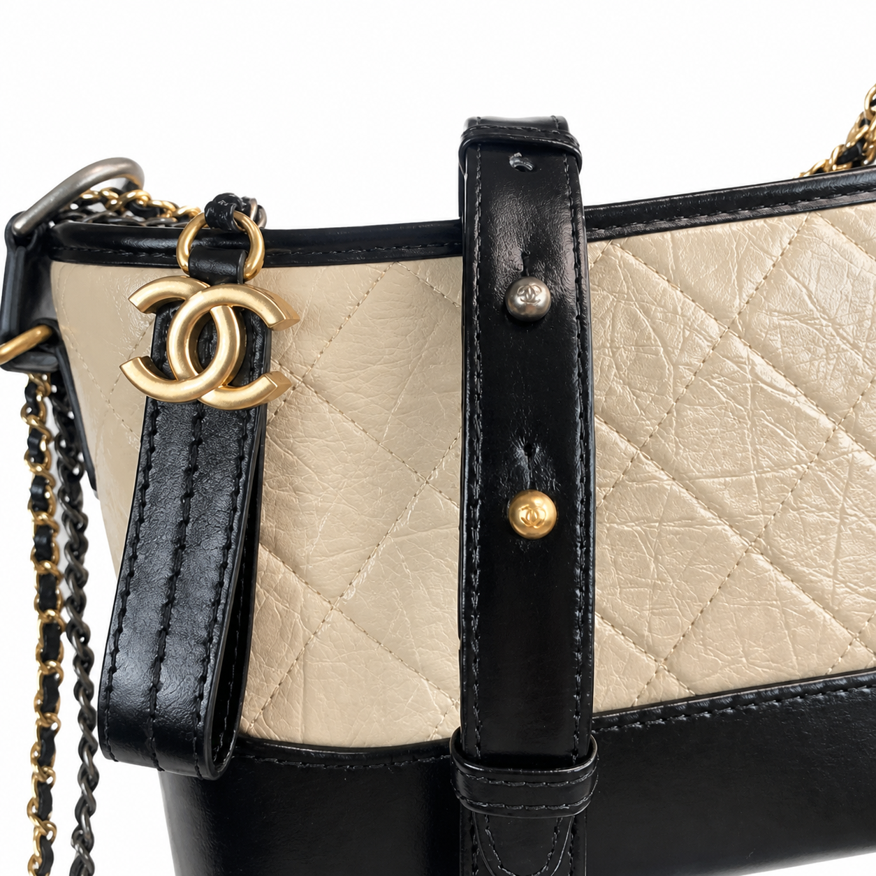 Chanel Classic Quilted Flap Bag | CC Turn-Lock Leather Chain Strap — 15x20cm