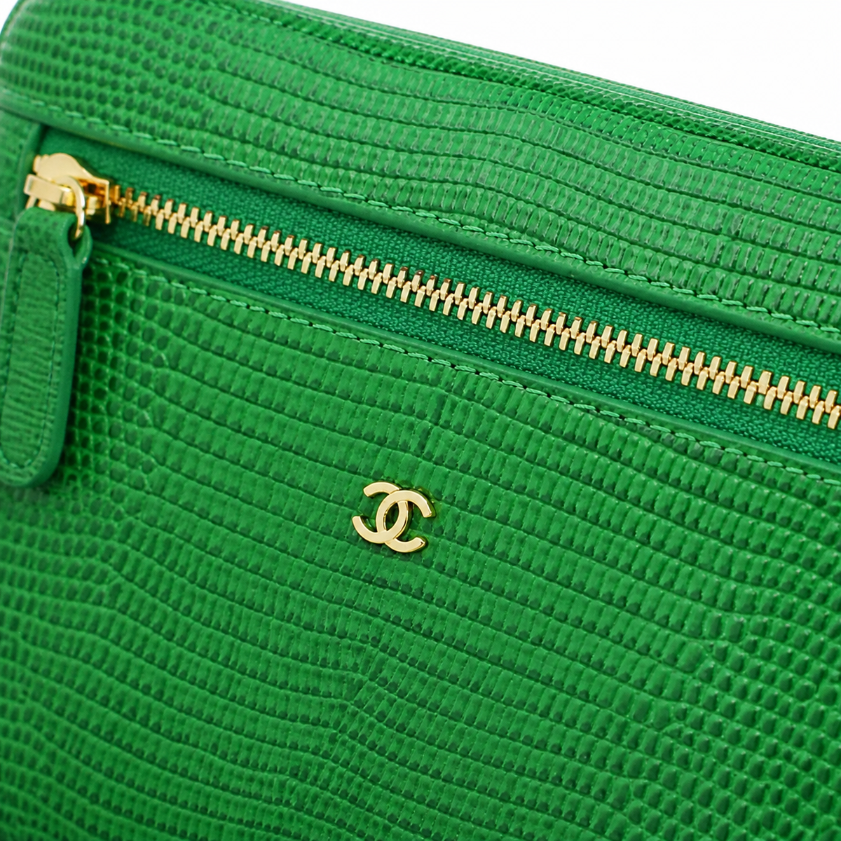 Chanel Kelly Green Lizard-Embossed Vanity Case | Gold Star Charm — 18cm