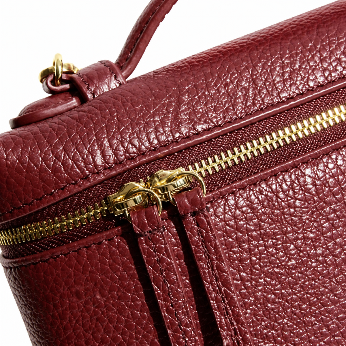Chanel Crimson Caviar Mini Vanity Case | Triple-Strand Gold Chain — 19cm