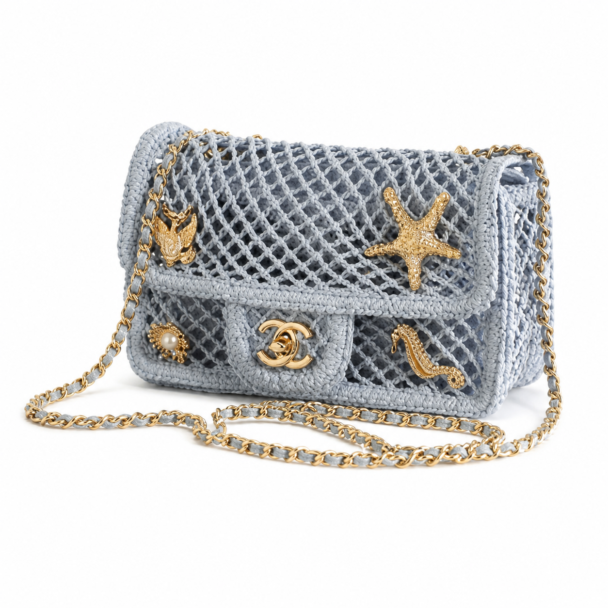 Chanel Classic Quilted Compact Horizontal Flap Bag | CC Hardware & Gold Chain — 21cm