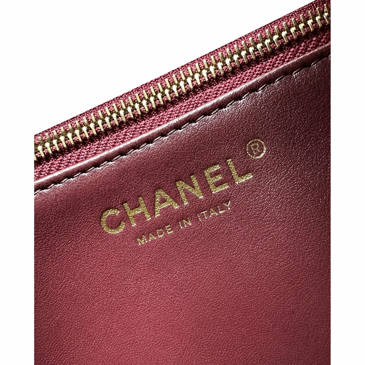 Chanel Classic Quilted Flap Bag | CC Hardware & Chain — 22cm