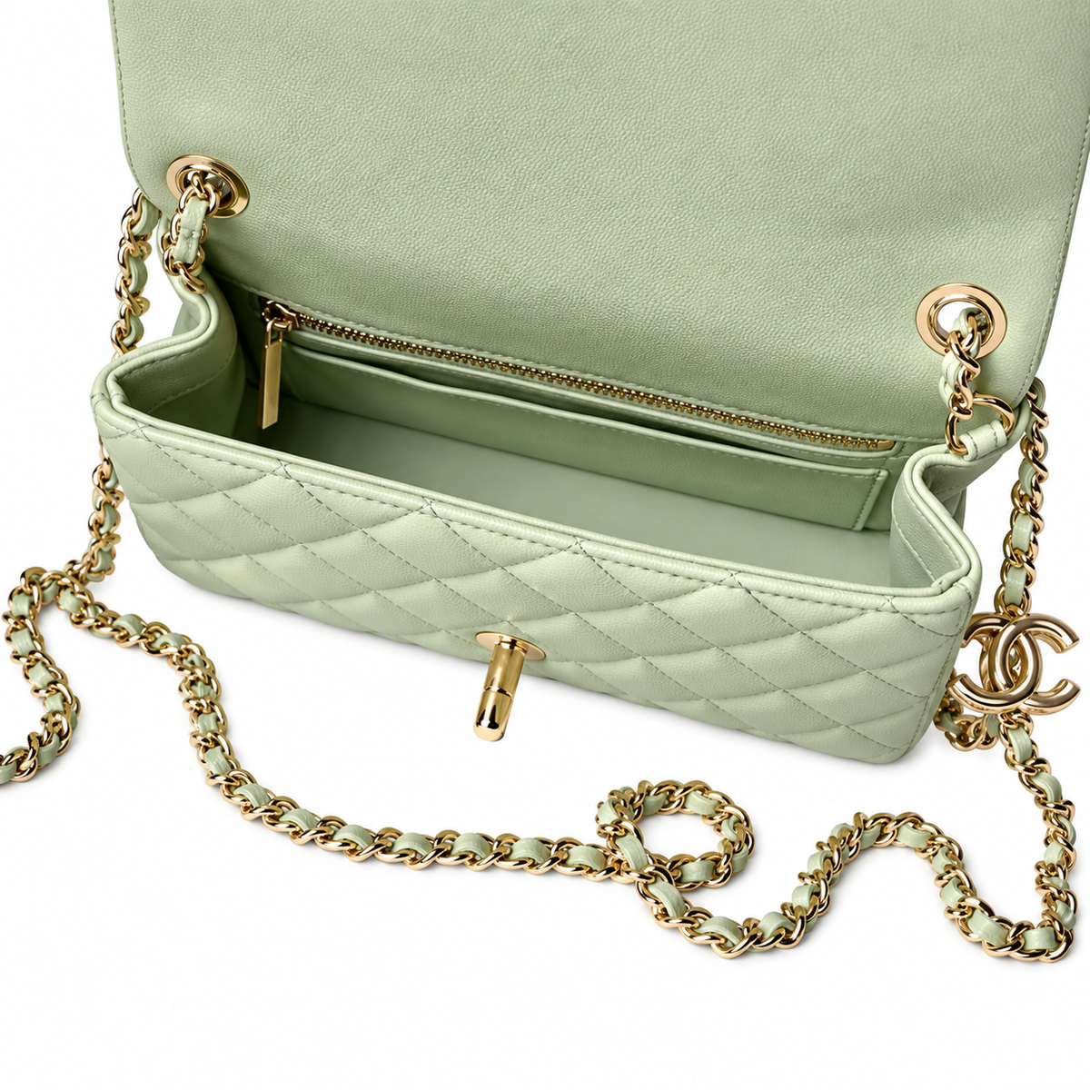 Chanel Quilted Flap Crossbody Bag 20×13×7cm