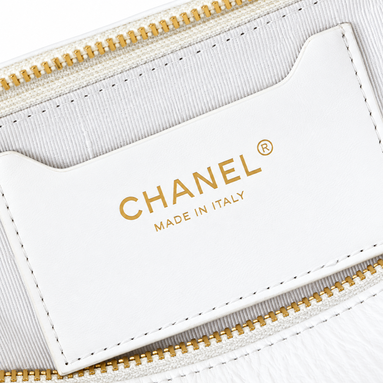 Chanel Quilted Lambskin Bowling Bag White 21×33×15cm