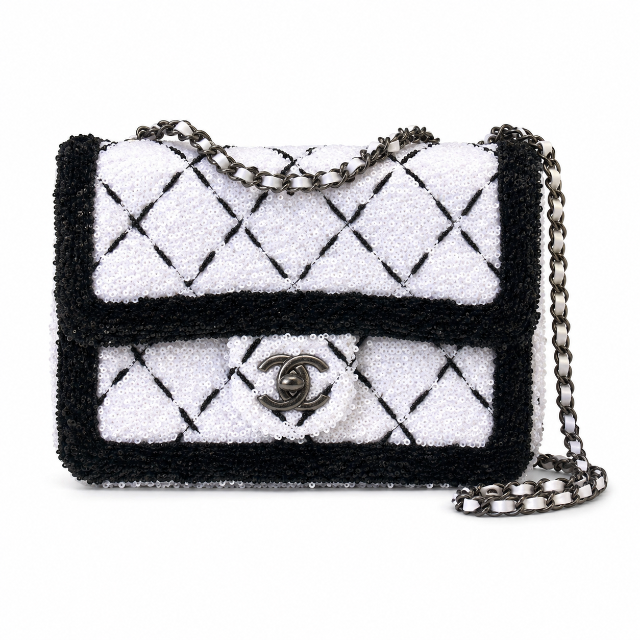 Chanel White & Black Sequin Quilted Diamond Evening Clutch | Two-Scale Composition, White Leather Interior & Gunmetal Chain