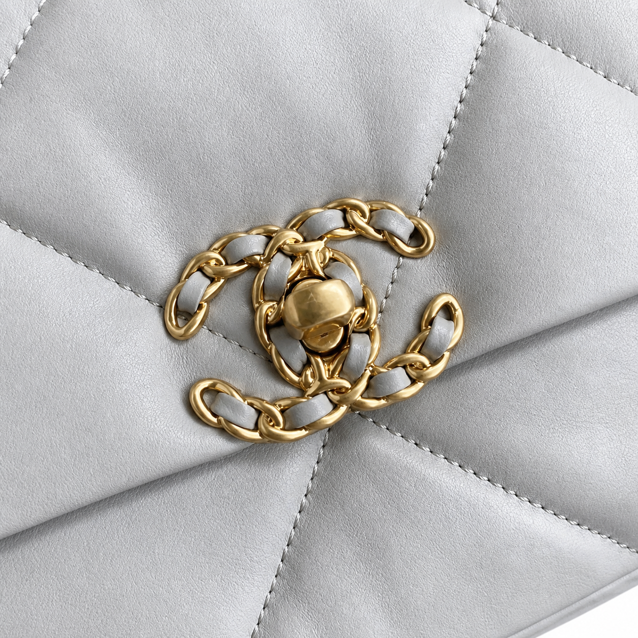 Chanel Classic Quilted Flap Bag | CC Turn-Lock Leather Chain Strap — 26cm