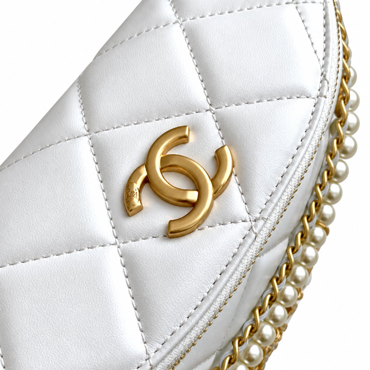 Chanel Quilted Medium Convertible Bag 17×24×11cm