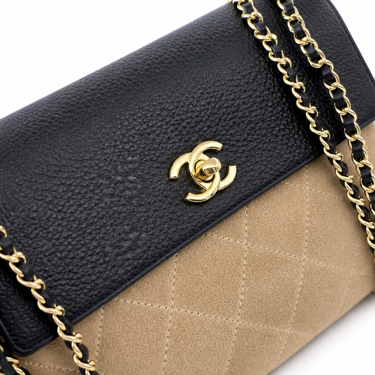 Chanel Classic Quilted Flap Bag | CC Hardware & Chain — 29cm
