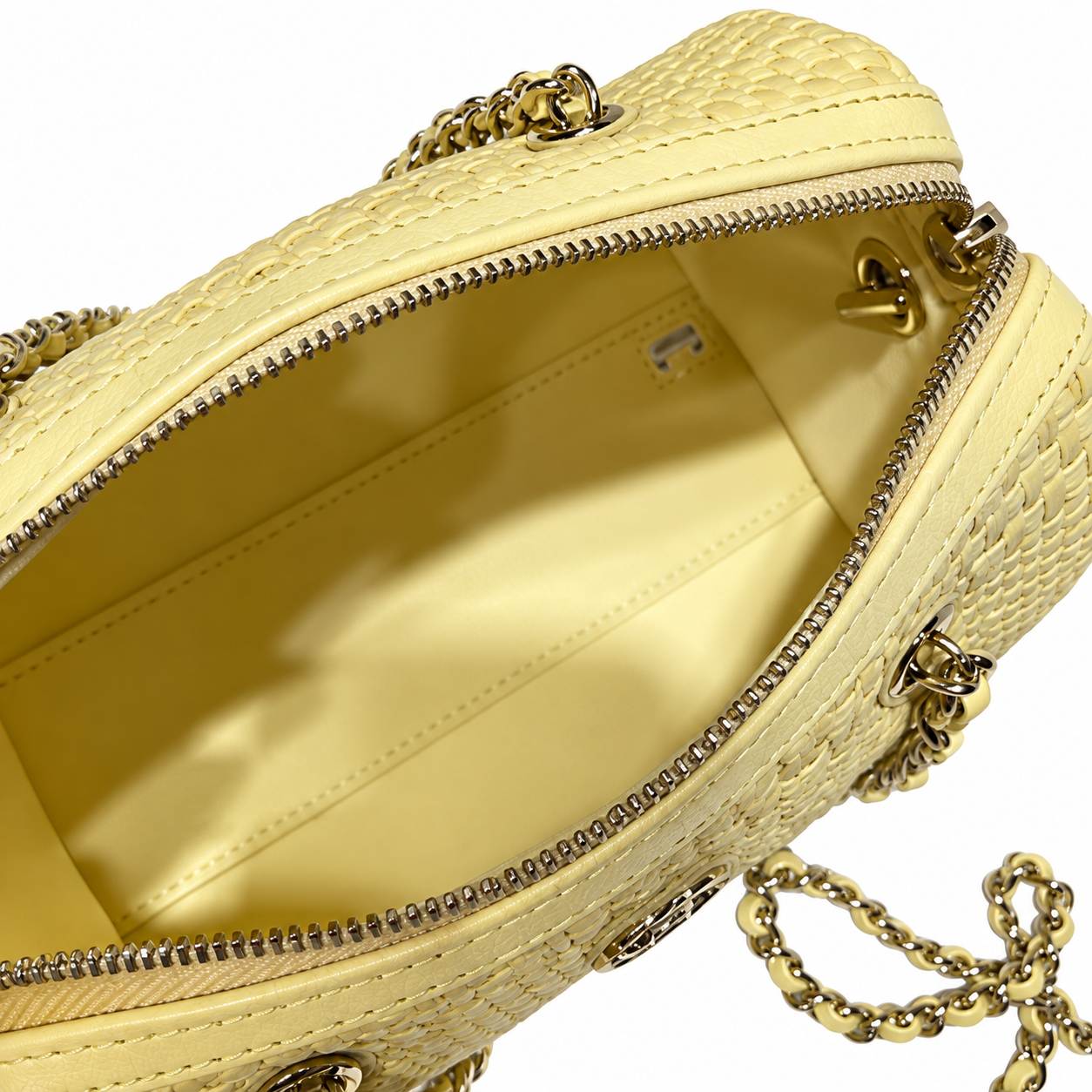 Chanel Raffia Camera Bag Woven Butter Yellow Gold CC 18.5cm