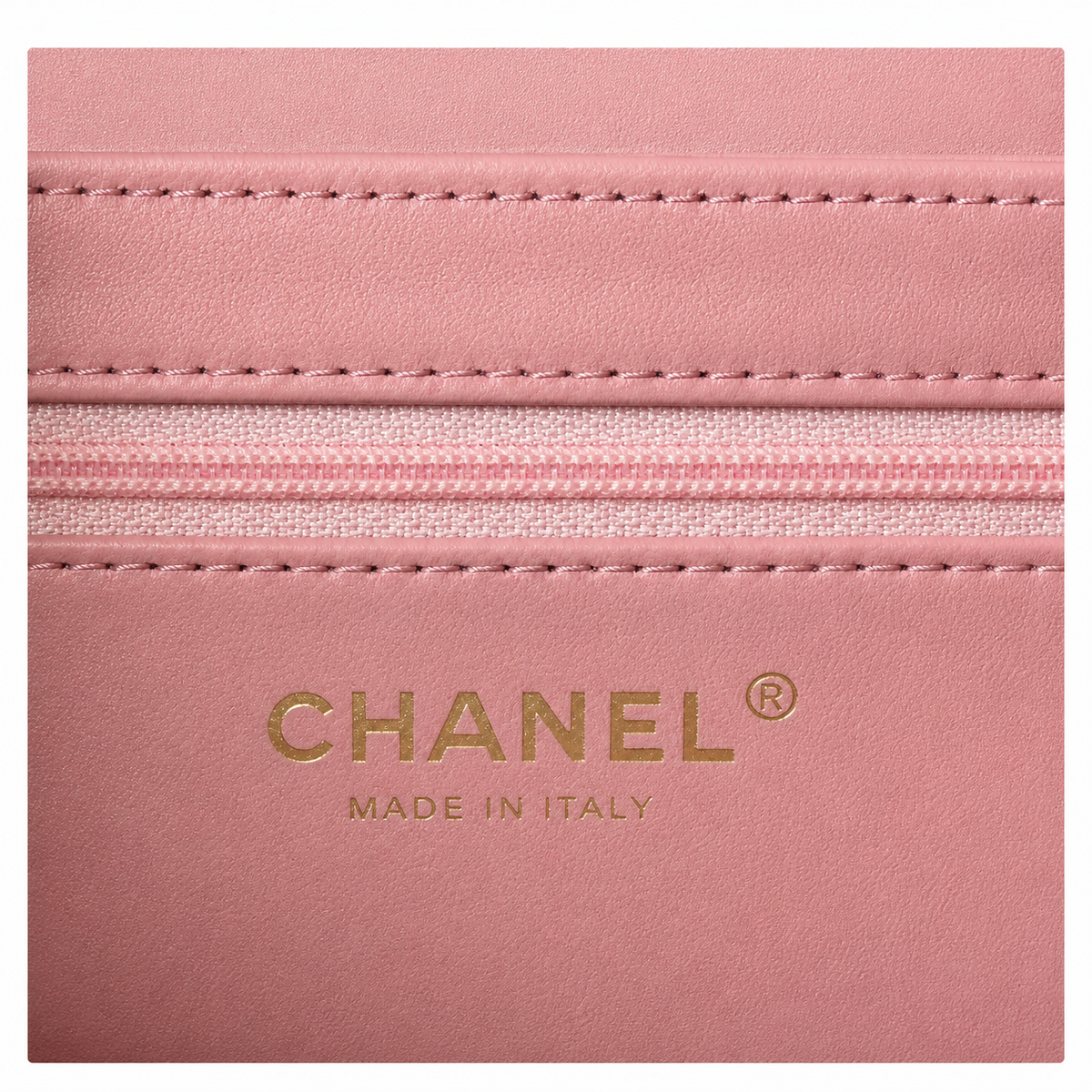 Chanel Classic Quilted Mini Flap Bag | CC Turn-Lock Leather Chain Strap — 13x19cm