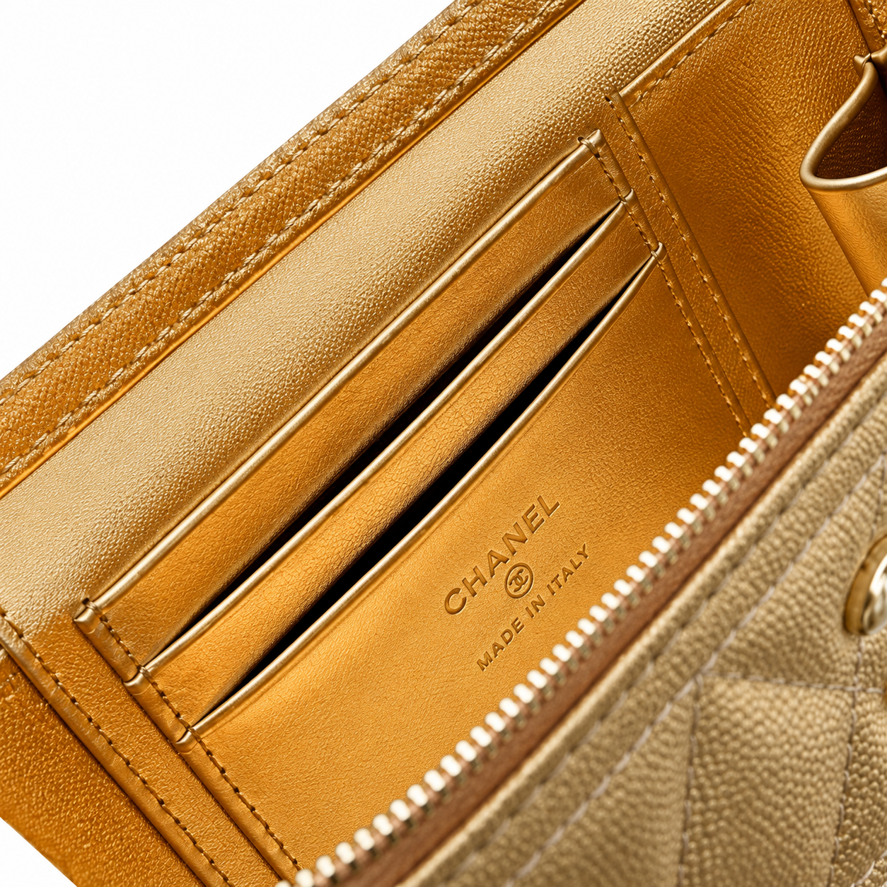 Chanel Quilted Metallic Lambskin Vanity Case Gold 17cm