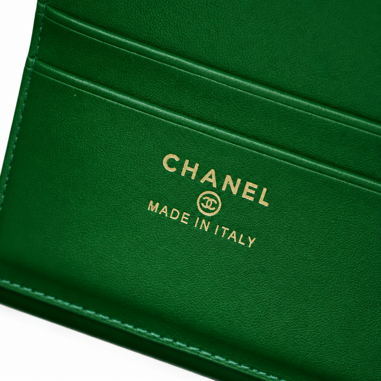 Chanel Kelly Green Lizard-Embossed Vanity Case | Gold Star Charm — 18cm