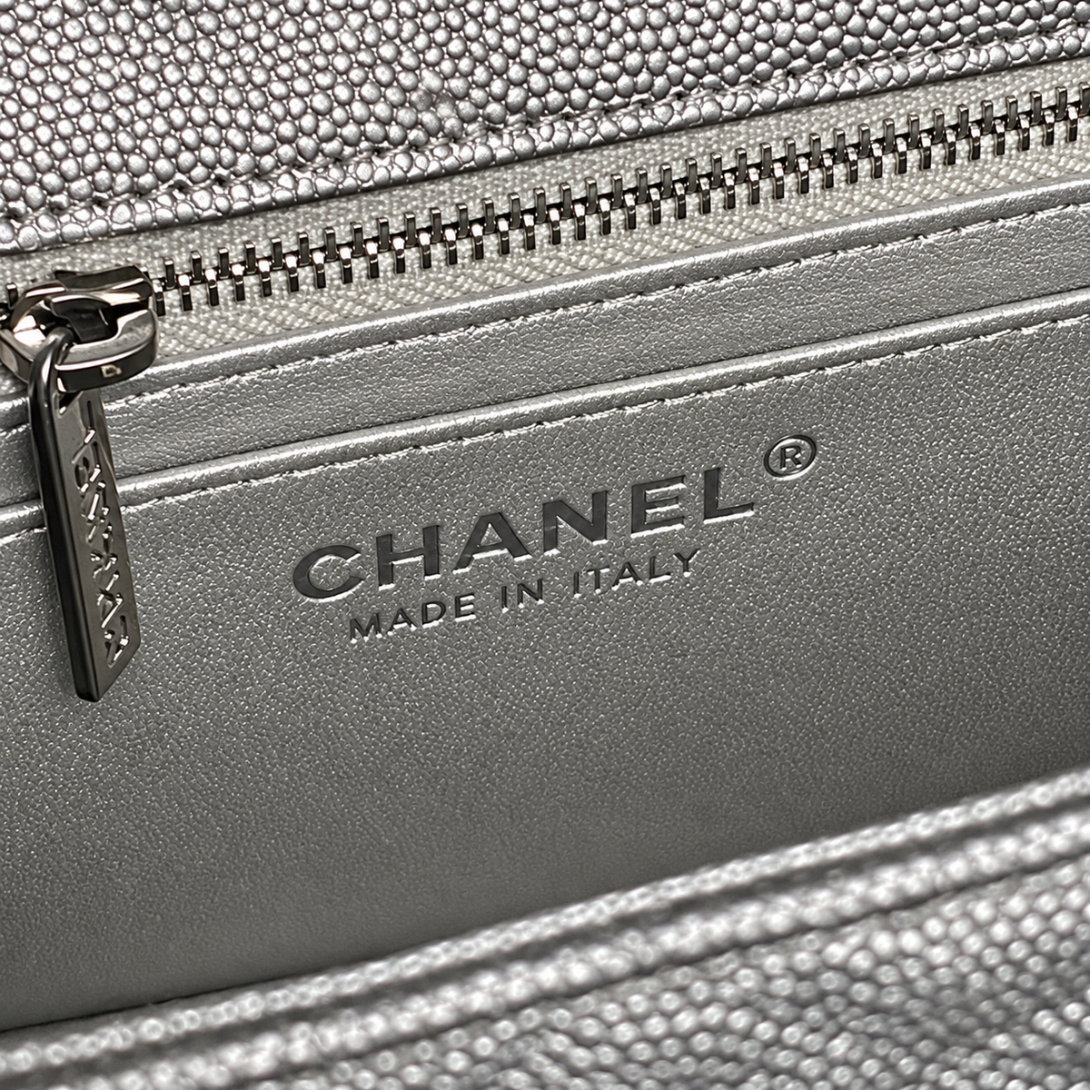 Chanel Classic Quilted Mini Bag 20×13×7cm