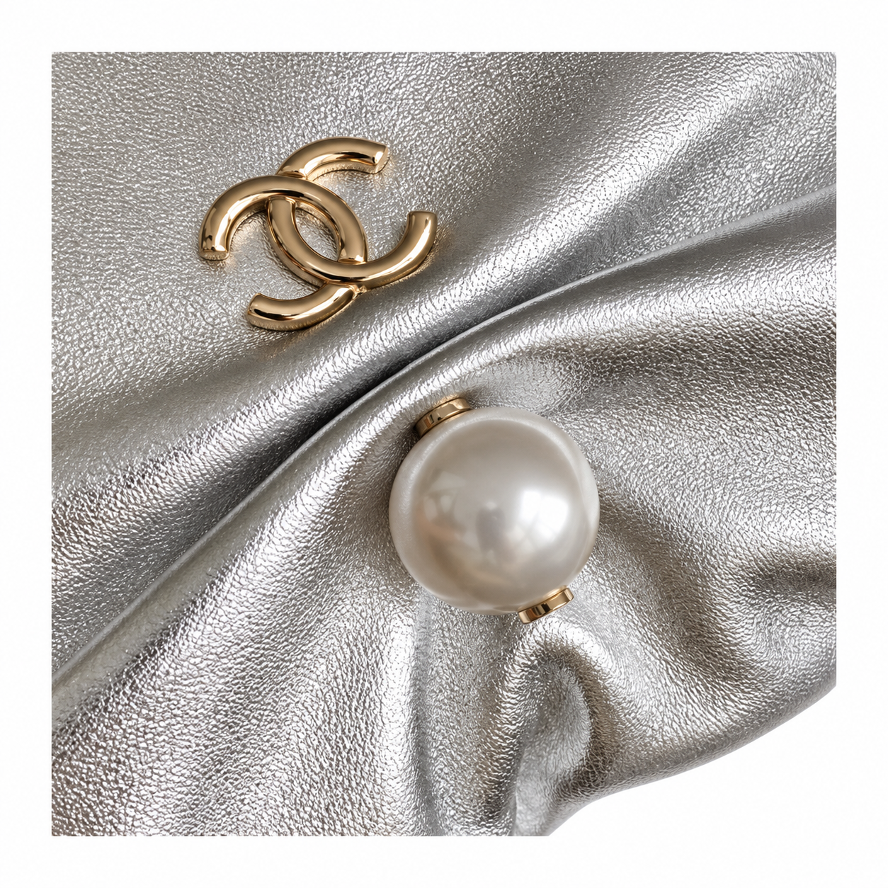 Chanel Pearl CC Gathered Metallic Clutch Silver 14×24×5cm