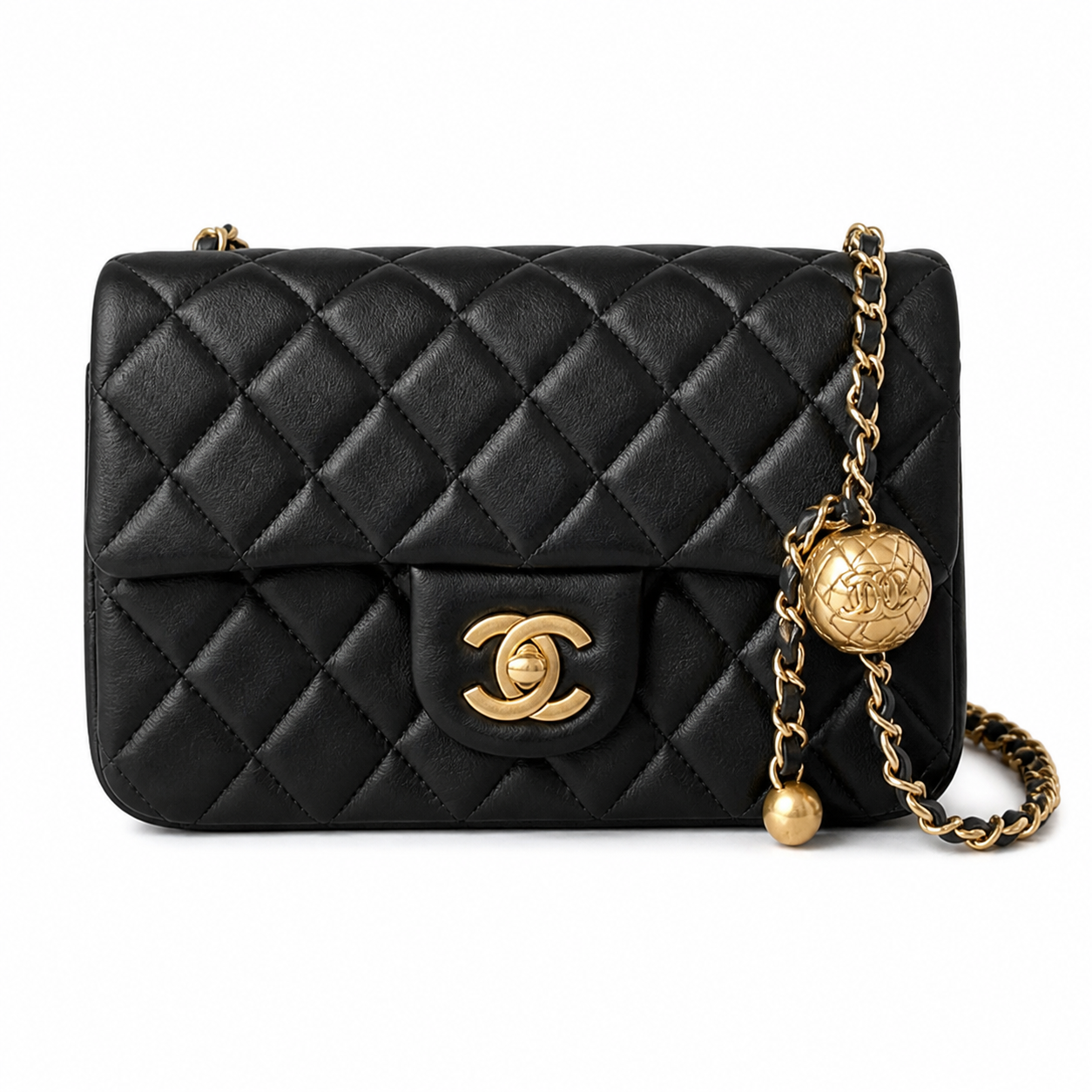 Chanel Classic Flap Bag | CC Turn-Lock Gold Chain Diamond Quilted — 13x20cm