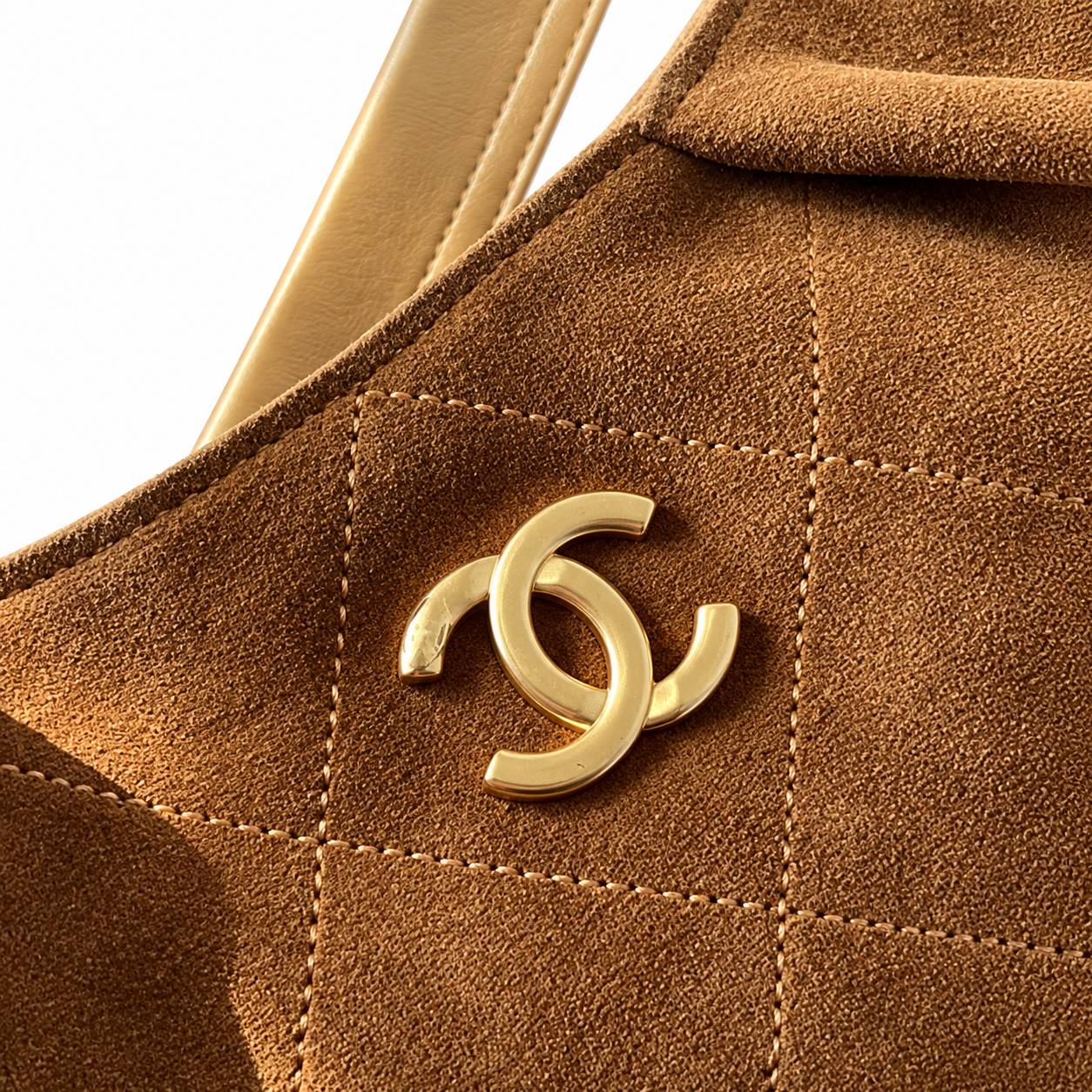 Chanel Quilted Suede Shoulder Hobo Bag Caramel 33×26×14cm